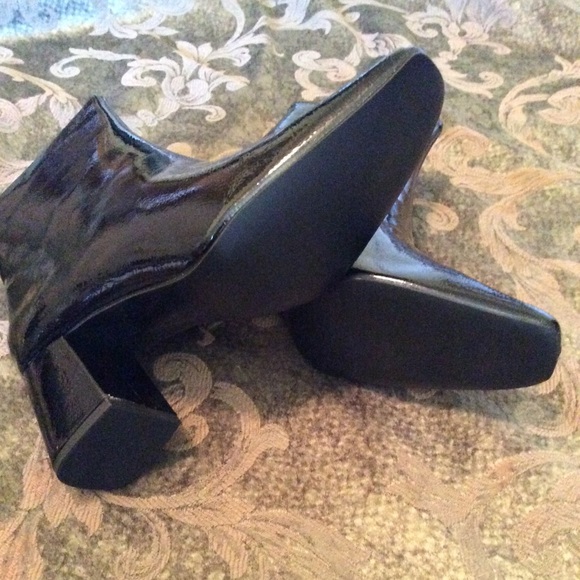 Journey Collection “Haylinn” bootie. - Picture 4 of 9